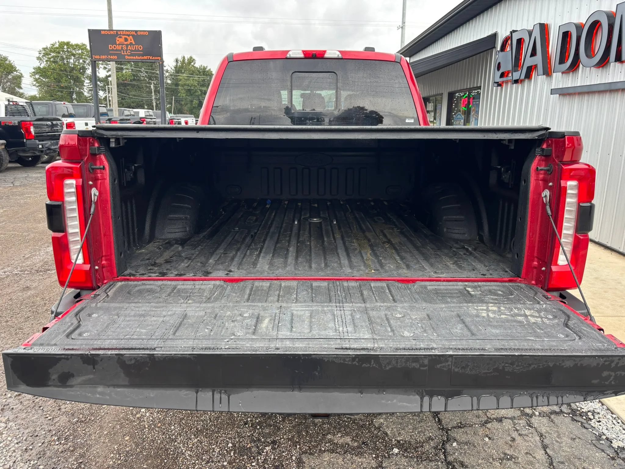 Used 2023 Ford F250 Lariat w/ Sport Appearance Package AWD/4WD image 6