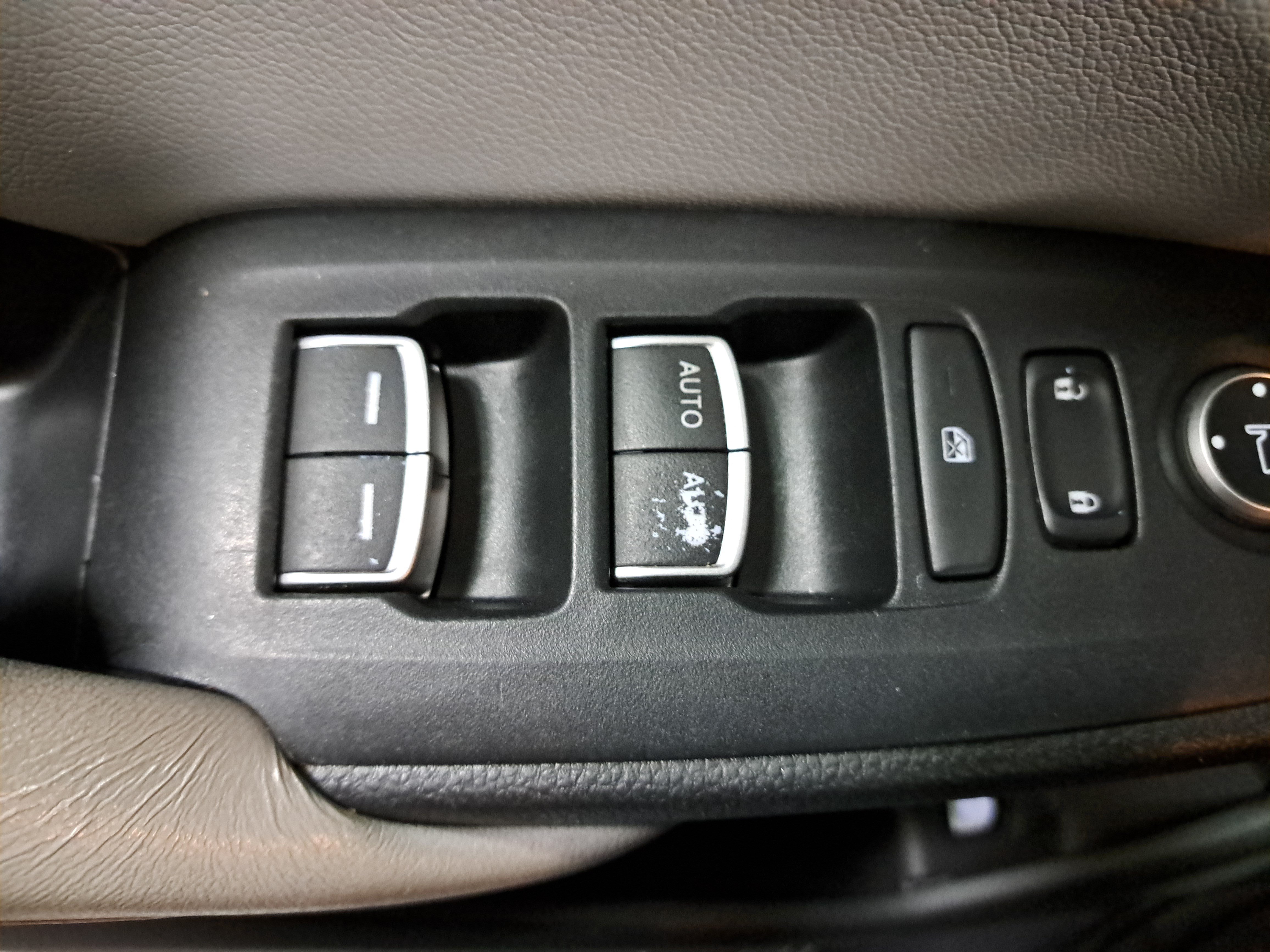 Used 2018 Honda Accord EX-L image 27