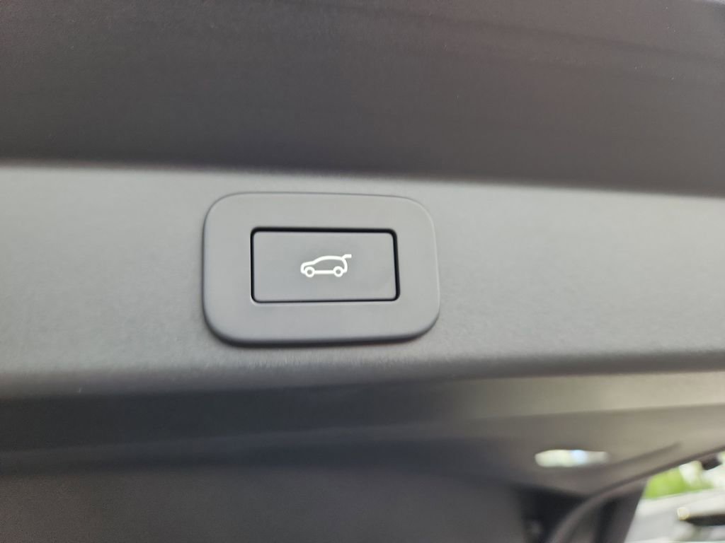 New 2025 Land Rover Range Rover Sport SV Edition Two image 14