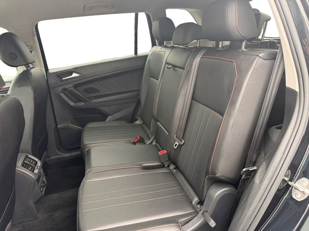 Used 2024 Volkswagen Tiguan Wolfsburg Edition image 13