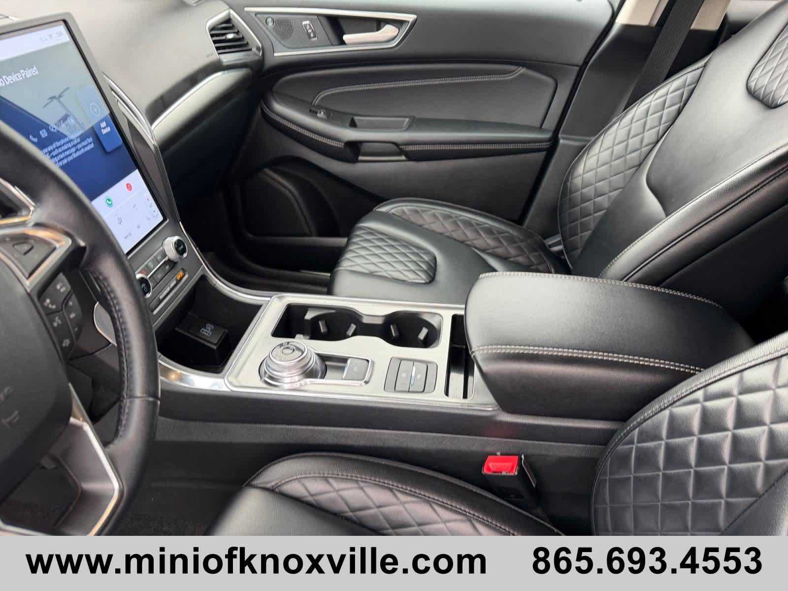 Used 2024 Ford Edge Titanium AWD/4WD image 12