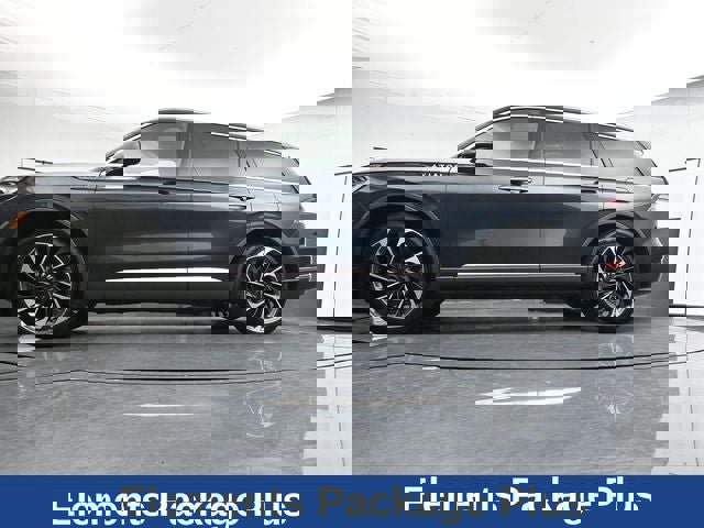 Used 2023 Lincoln Aviator Reserve w/ Equipment Group 201A image 31