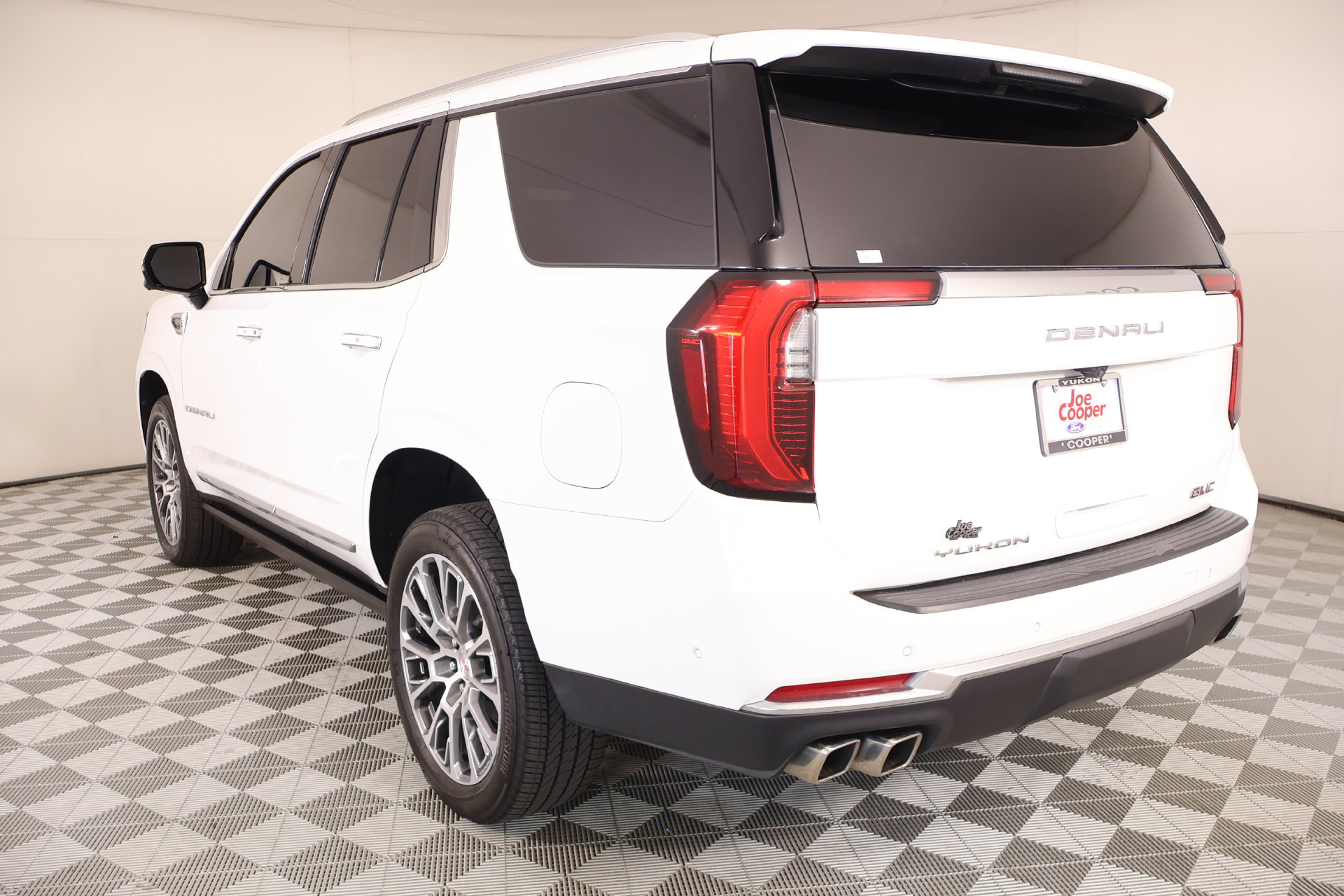 Used 2026 GMC Yukon Denali w/ Sun & Power Step Package AWD/4WD image 25