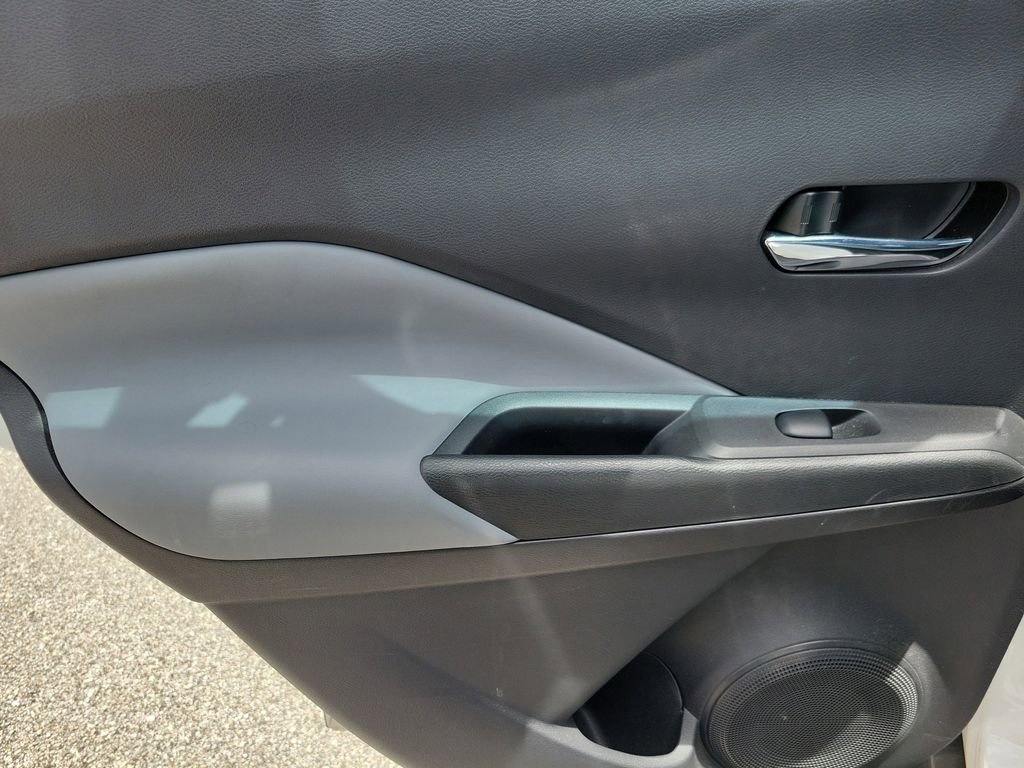 Used 2021 Nissan Kicks SR w/ SR Premium Package FWD image 14