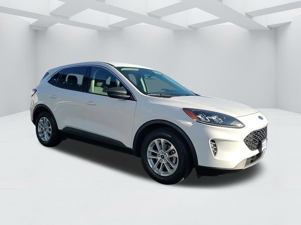 Used 2022 Ford Escape SE w/ Convenience Package image 3