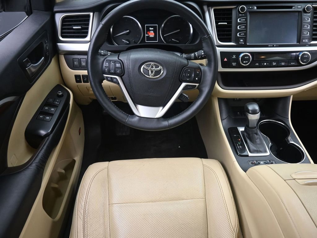 Used 2015 Toyota Highlander Limited Platinum image 11