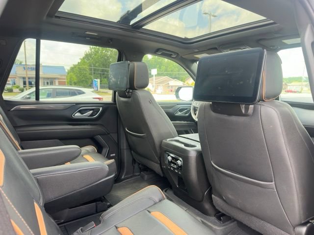 Used 2023 GMC Yukon AT4 w/ Technology Package AWD/4WD image 13