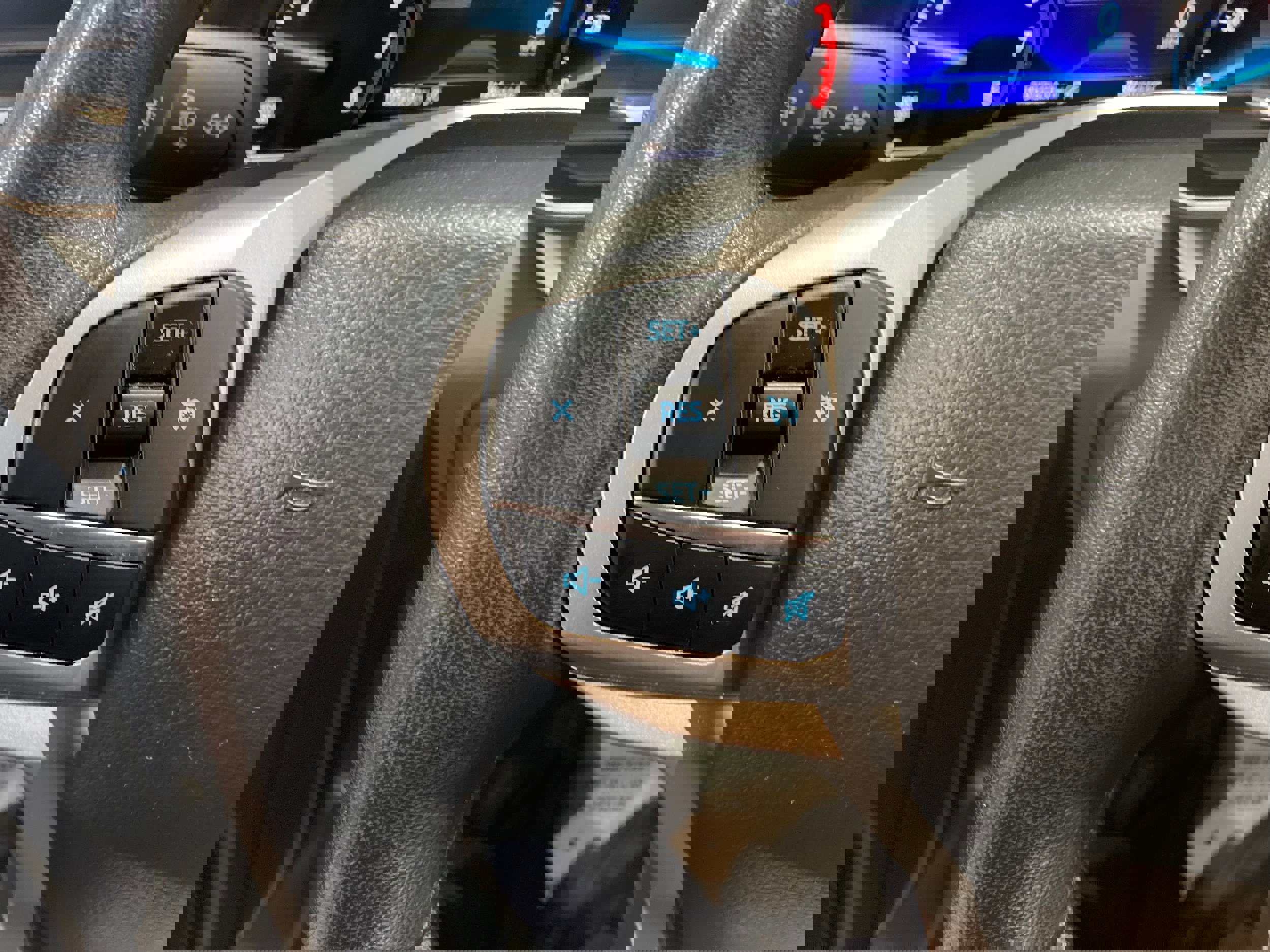 Used 2023 Ford Explorer XLT w/ Equipment Group 202A image 26