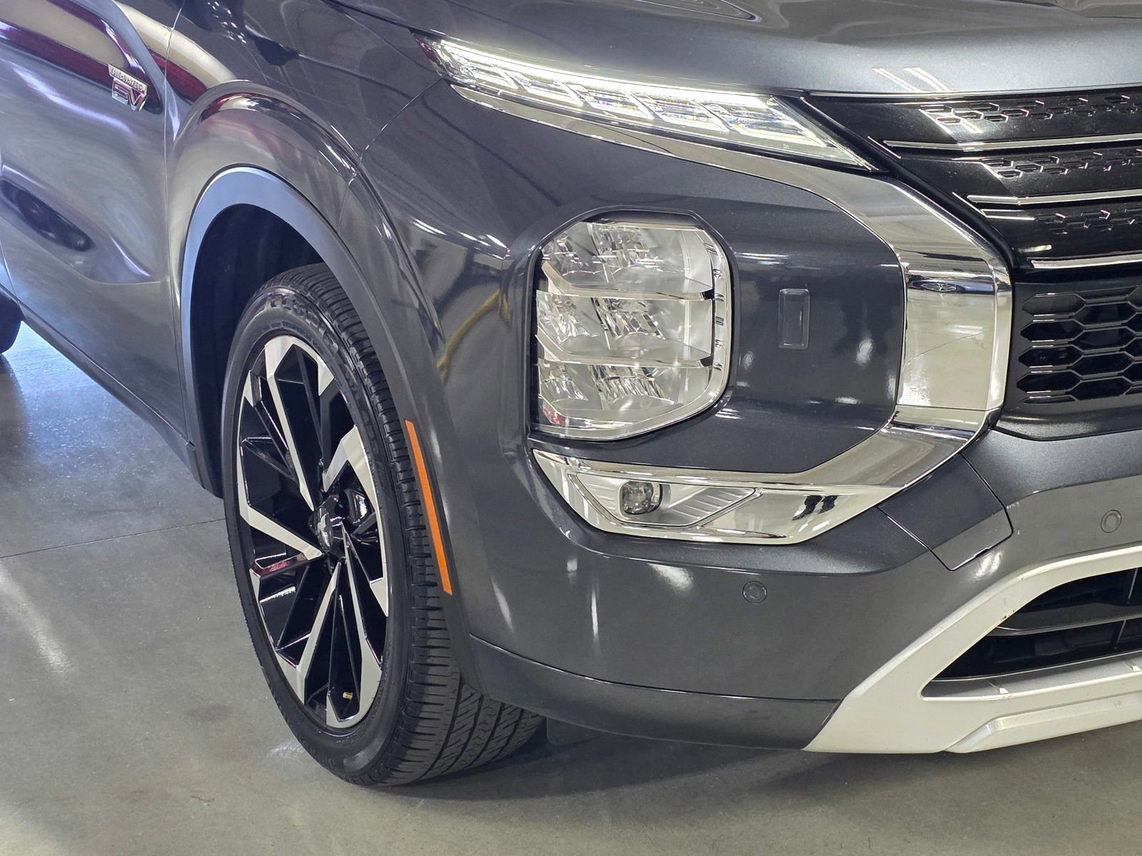 Used 2024 Mitsubishi Outlander SEL image 10