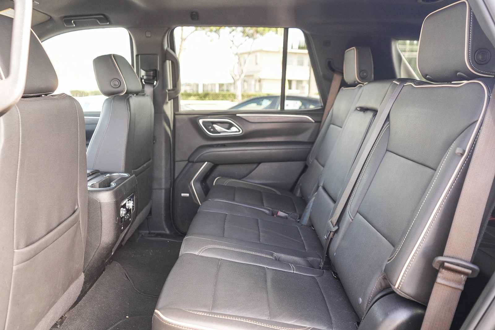 Used 2024 GMC Yukon SLT AWD/4WD image 19