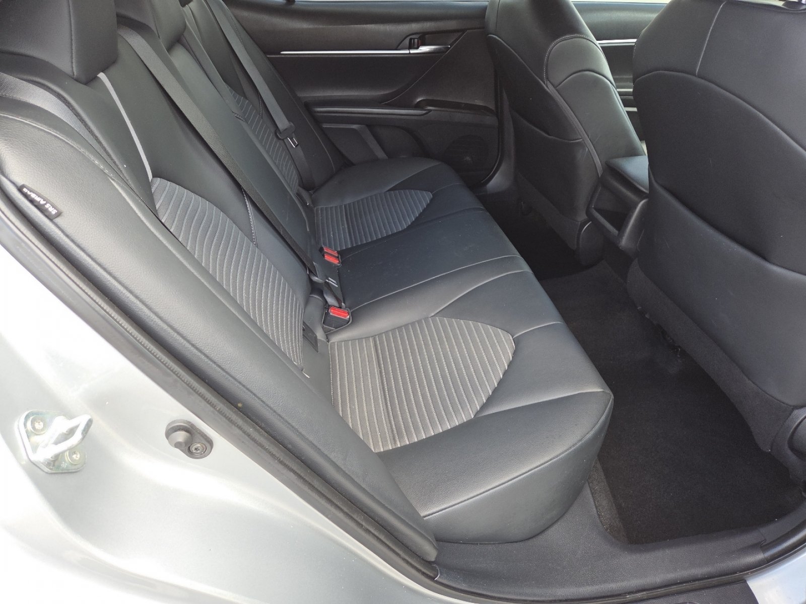 Used 2021 Toyota Camry SE FWD image 21