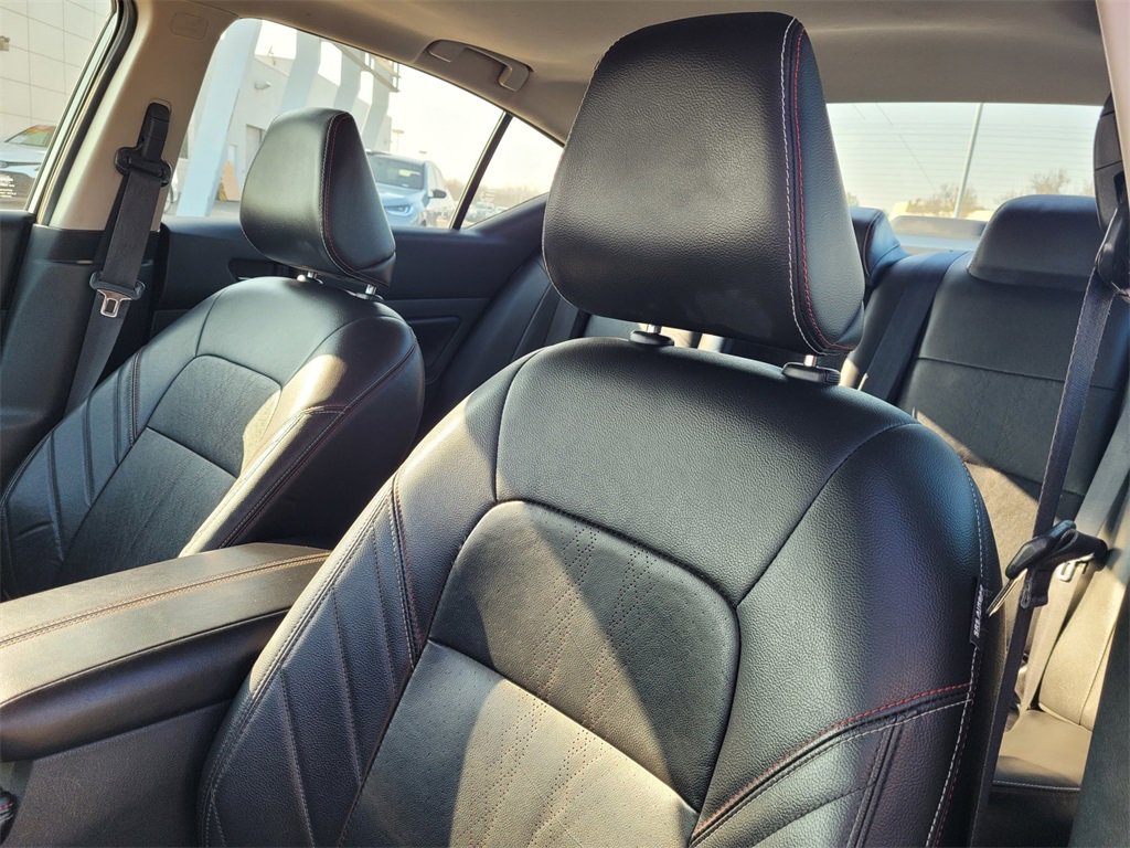 Used 2023 Nissan Altima 2.5 SR w/ SR Premium Package image 12