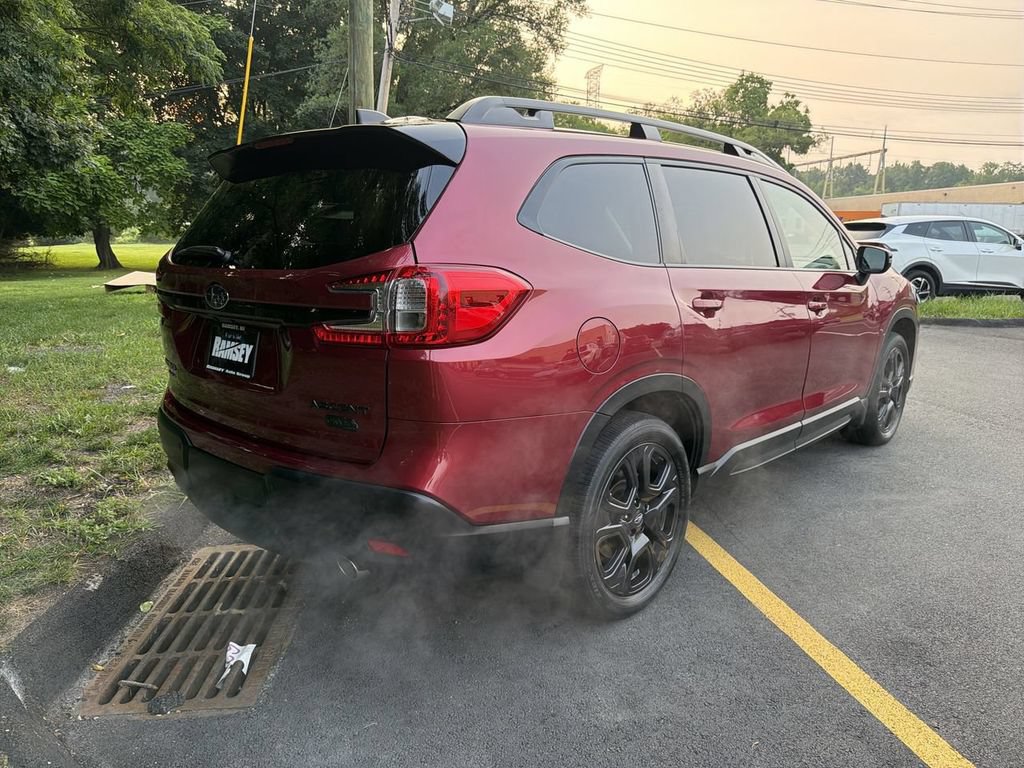 Used 2023 Subaru Ascent Onyx Edition AWD/4WD image 8