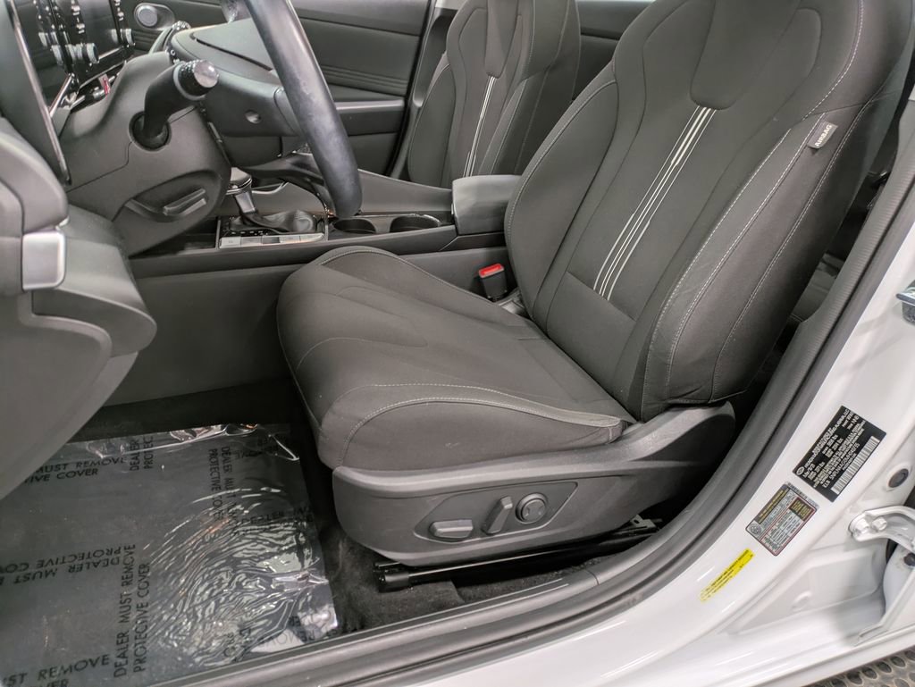 Certified 2021 Hyundai Elantra SEL w/ Convenience + Premium Package FWD image 10