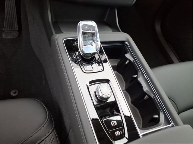 New 2026 Volvo XC90 B6 Core w/ Protection Package Premier AWD/4WD image 20