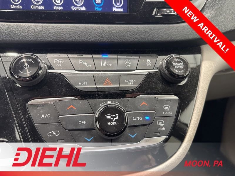 Used 2019 Chrysler Pacifica Touring-L w/ Advanced Safetytec Group image 34