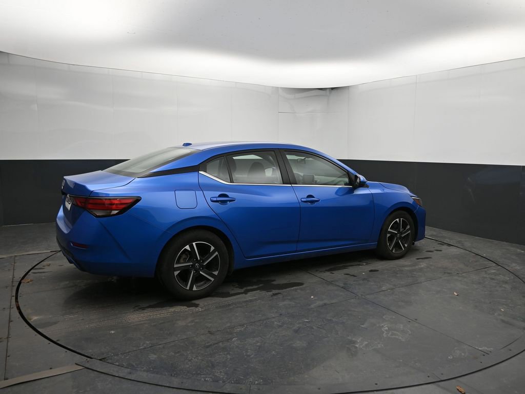 Used 2025 Nissan Sentra SV FWD image 13