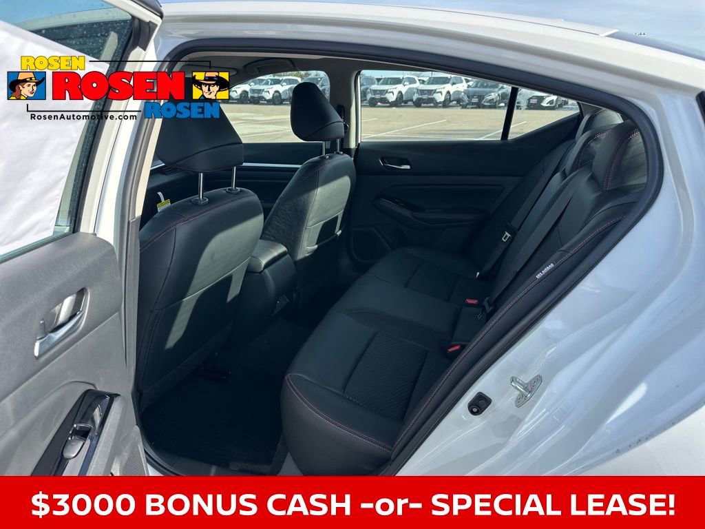 New 2025 Nissan Altima 2.5 SR image 13