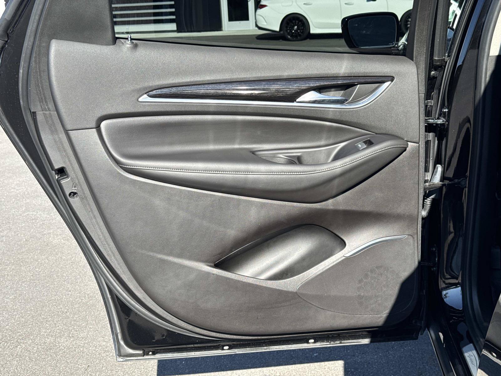 Used 2019 Buick Enclave Avenir w/ Avenir Technology Package FWD image 13