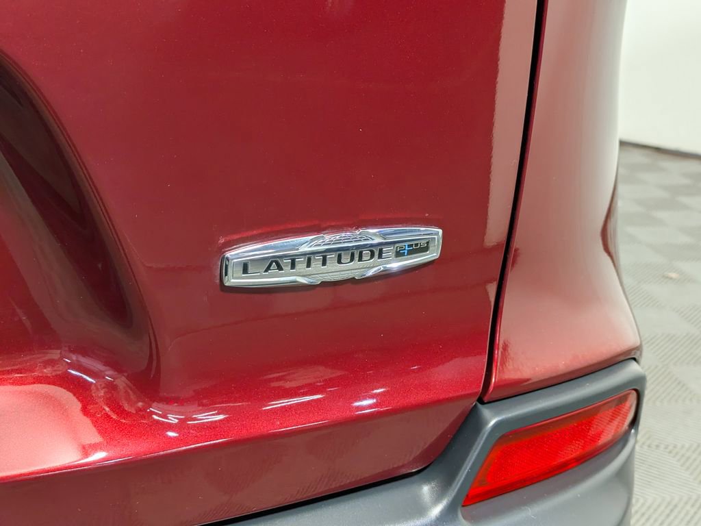 Used 2020 Jeep Cherokee Latitude Plus image 9