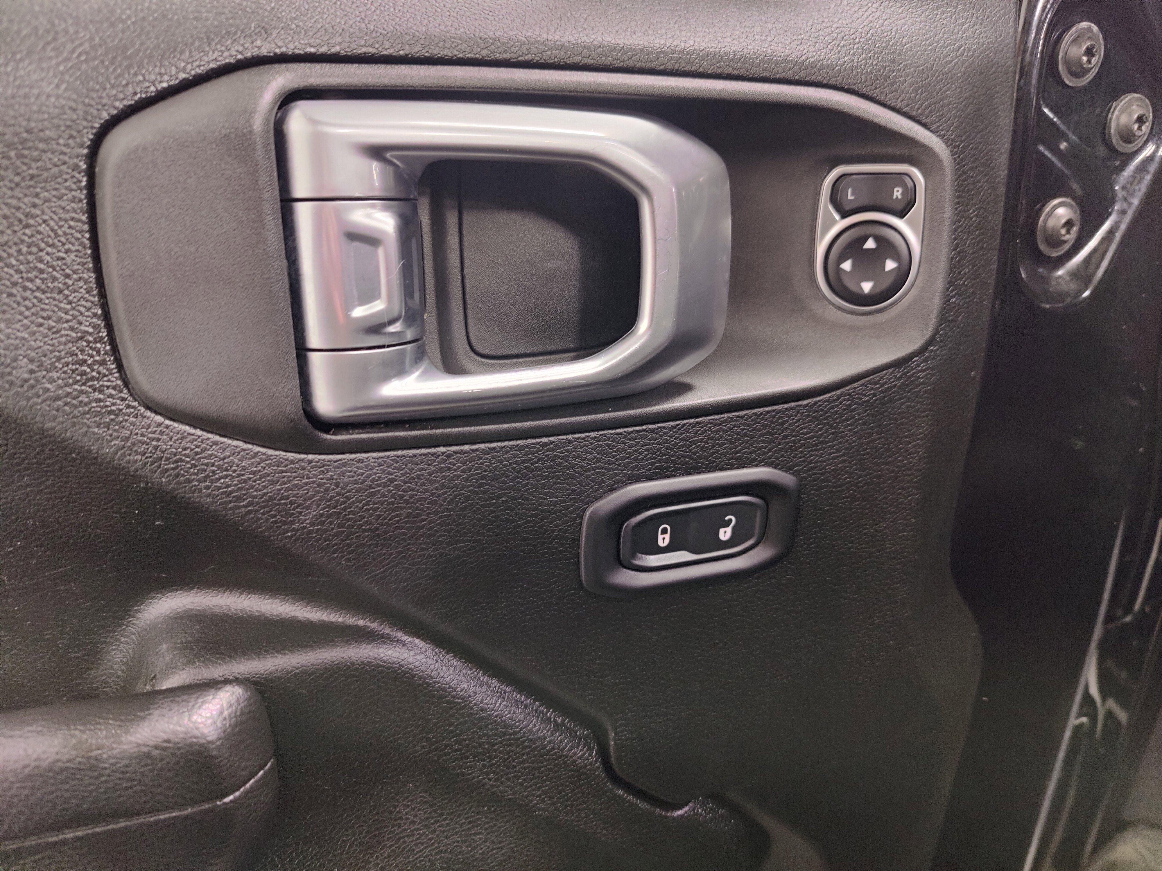 Used 2022 Jeep Wrangler Unlimited Rubicon 4xe image 23