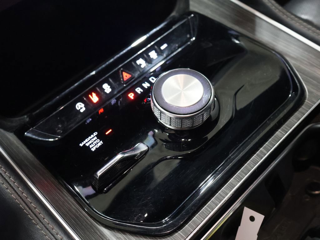 Certified 2024 Jeep Wagoneer Series II image 28