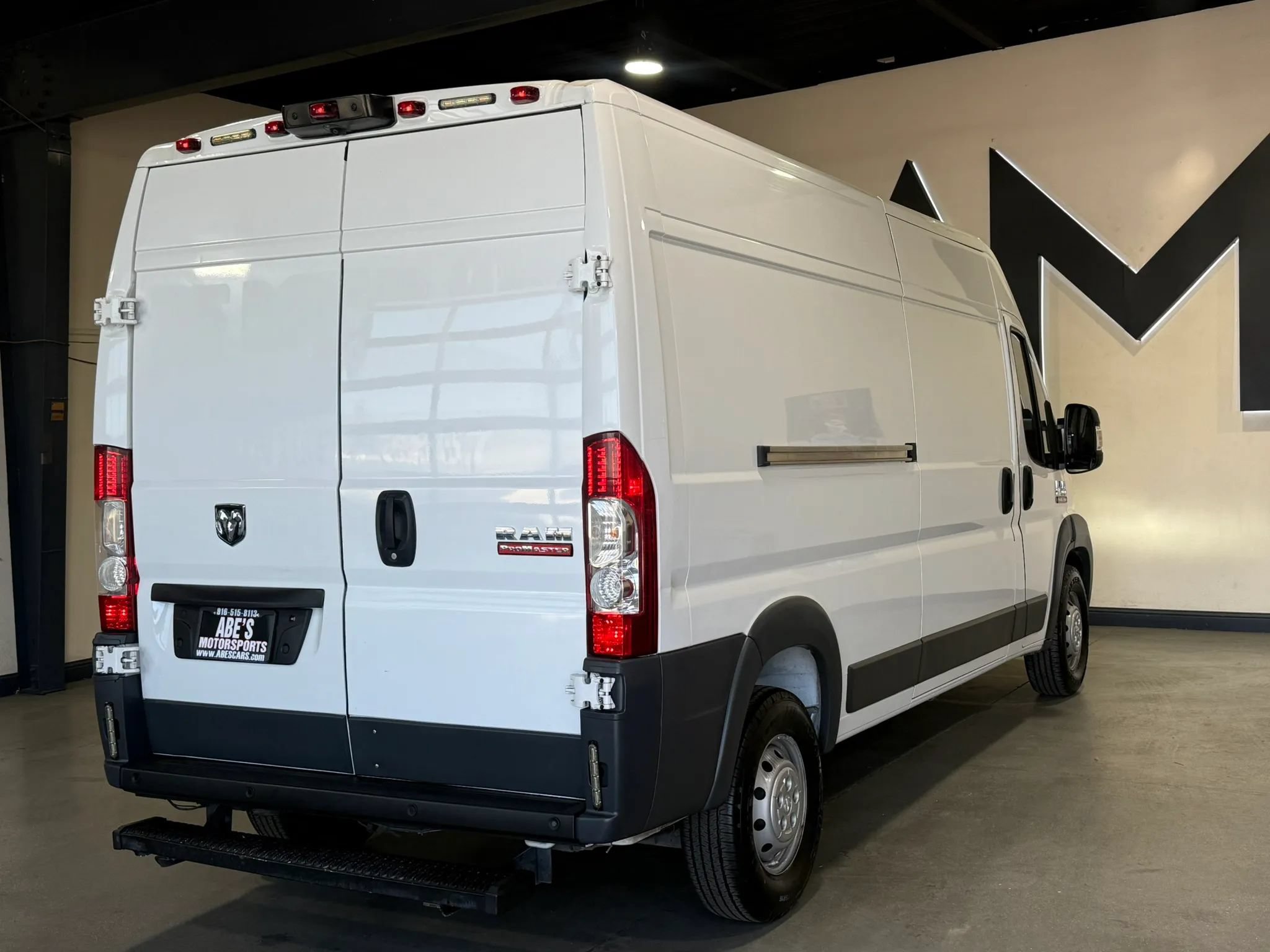 Used 2018 RAM ProMaster 2500 w/ Interior Convenience Group FWD image 4