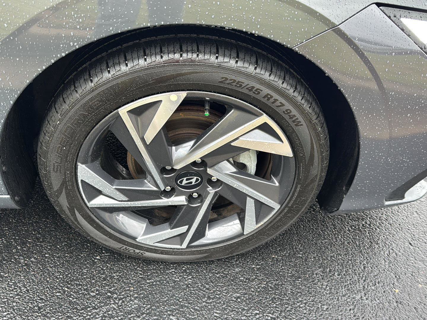 Used 2024 Hyundai Elantra Limited image 35