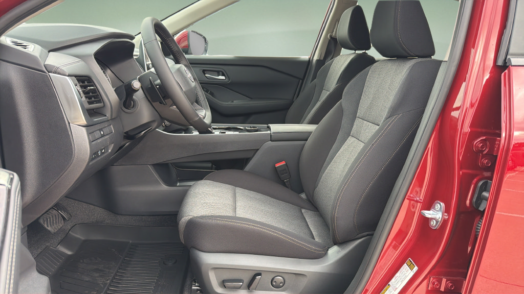 New 2026 Nissan Rogue SV w/ Cold Weather Package AWD/4WD image 18