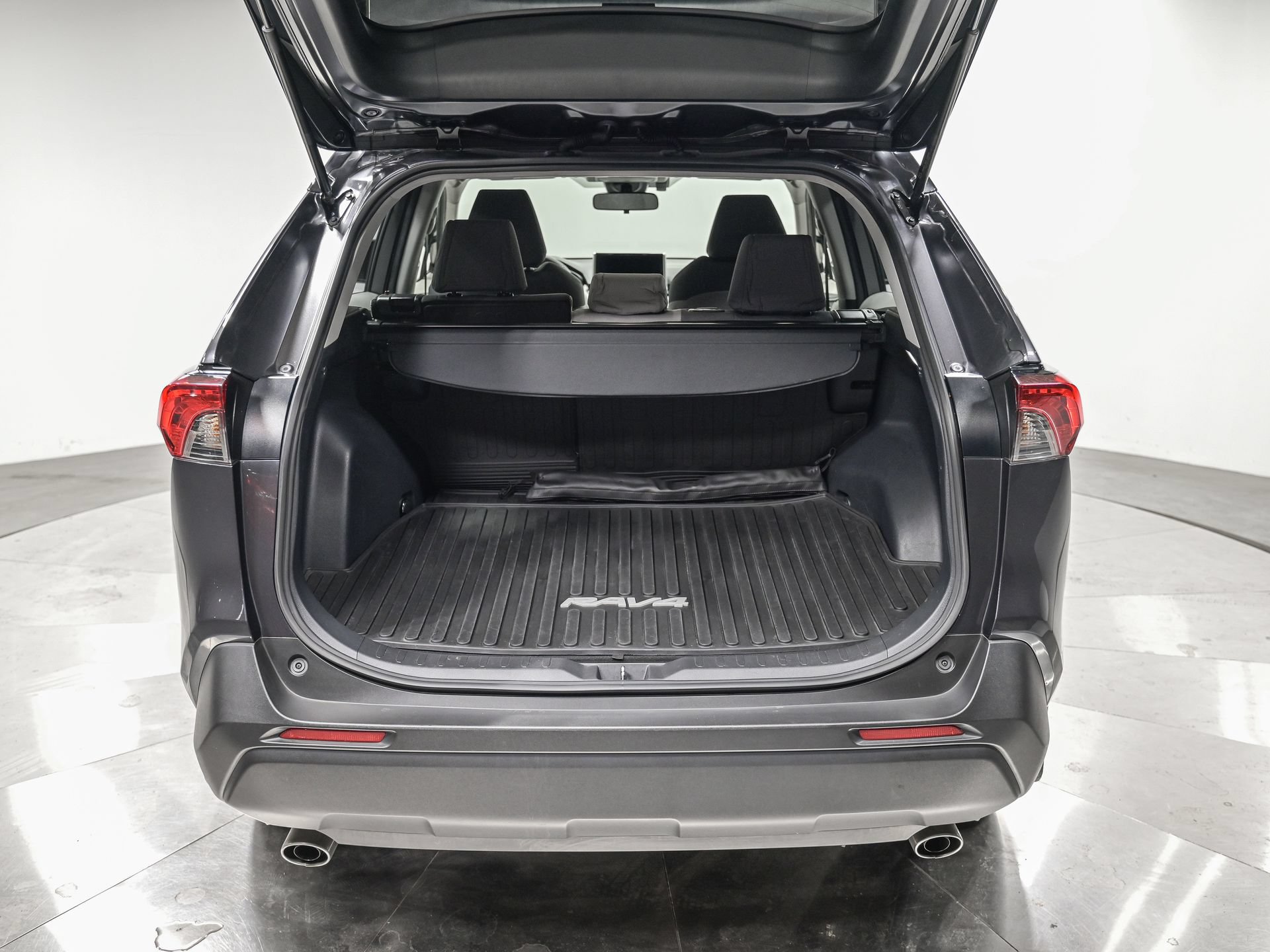 Used 2025 Toyota RAV4 XLE w/ Weather Package AWD/4WD image 6