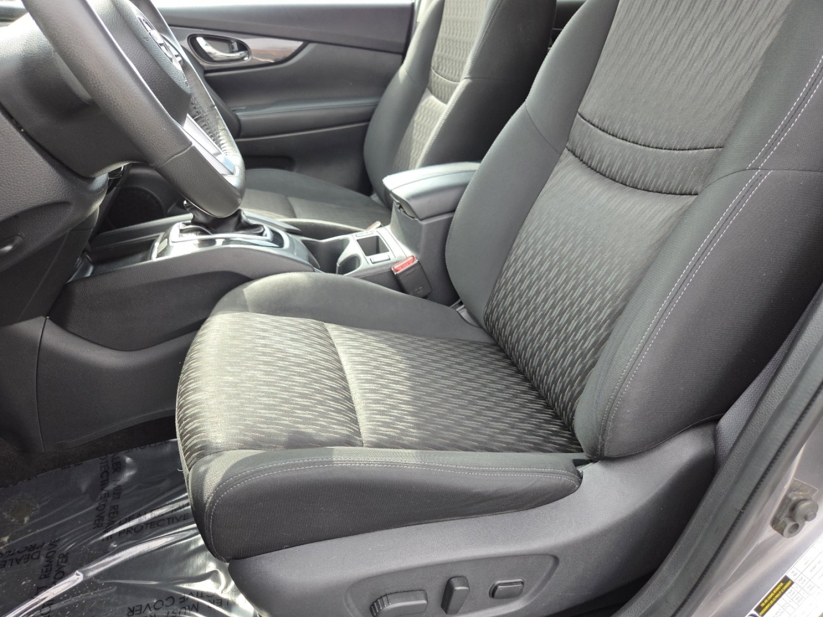 Used 2017 Nissan Rogue SV image 22