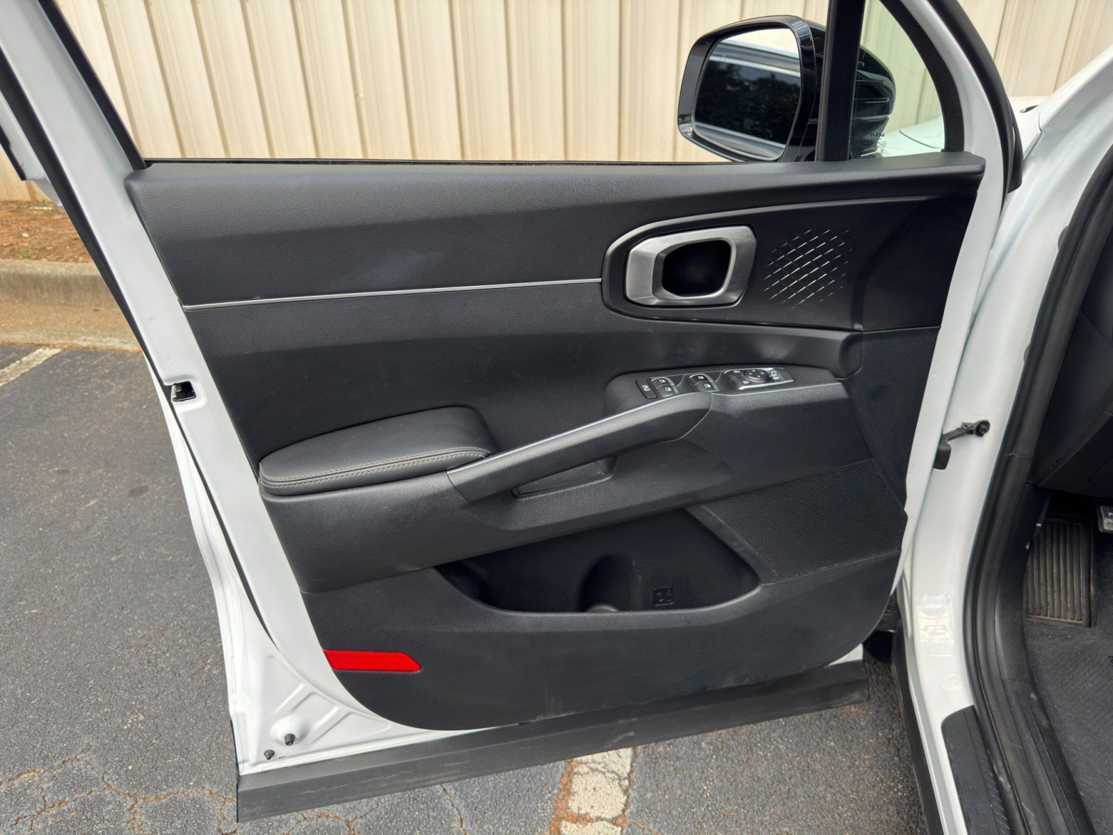 Used 2022 Kia Sorento S FWD image 39