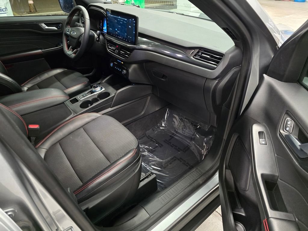 Used 2023 Ford Escape ST-Line w/ Tech Pack #1 image 29