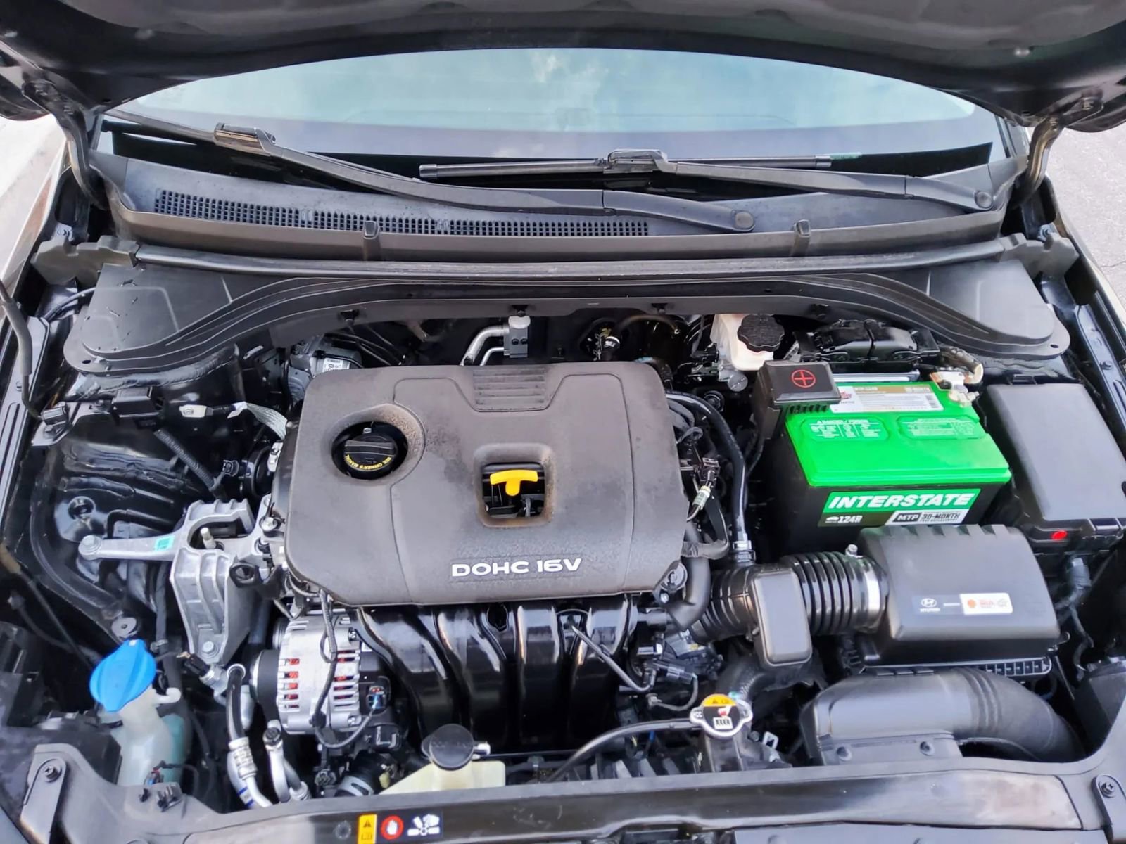 Used 2017 Hyundai Elantra SE image 8