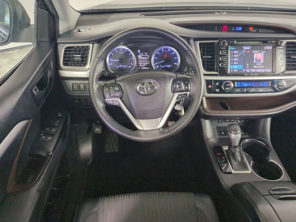 Used 2018 Toyota Highlander Plus image 19