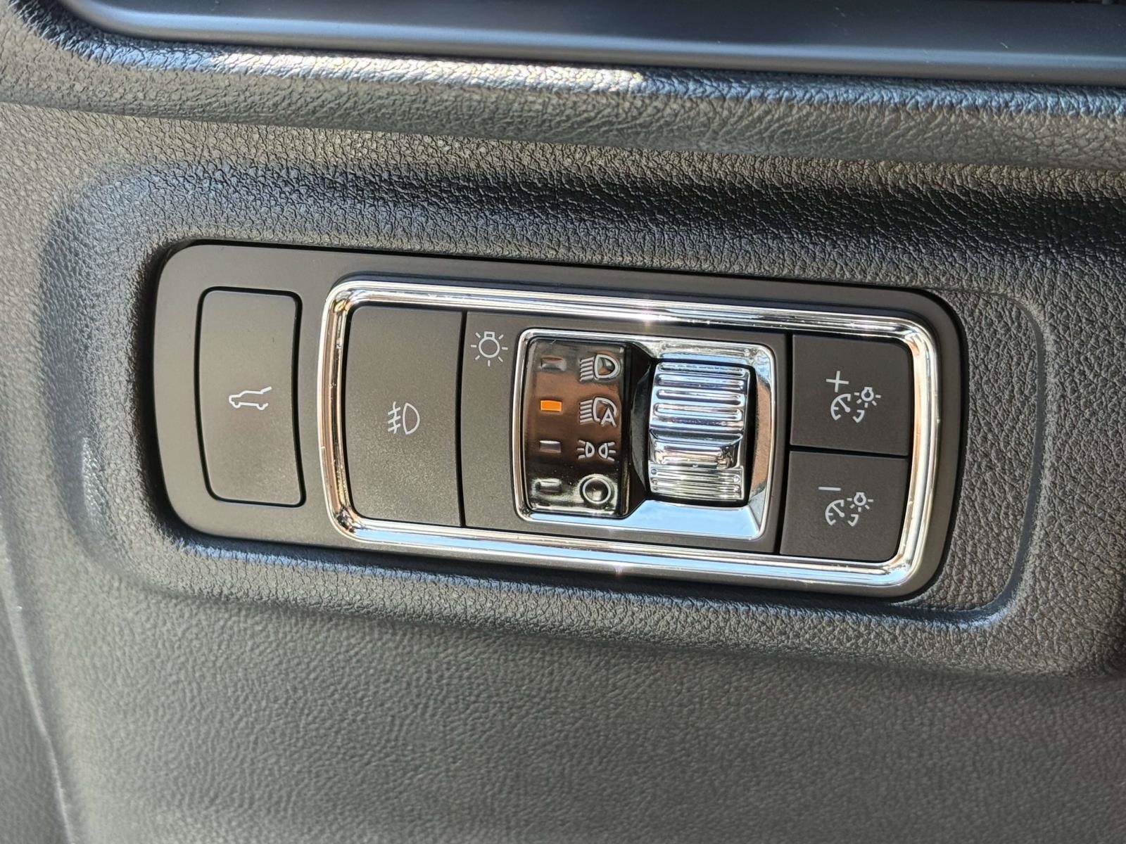 Used 2022 Lincoln Corsair Reserve w/ Equipment Group 201A AWD/4WD image 17