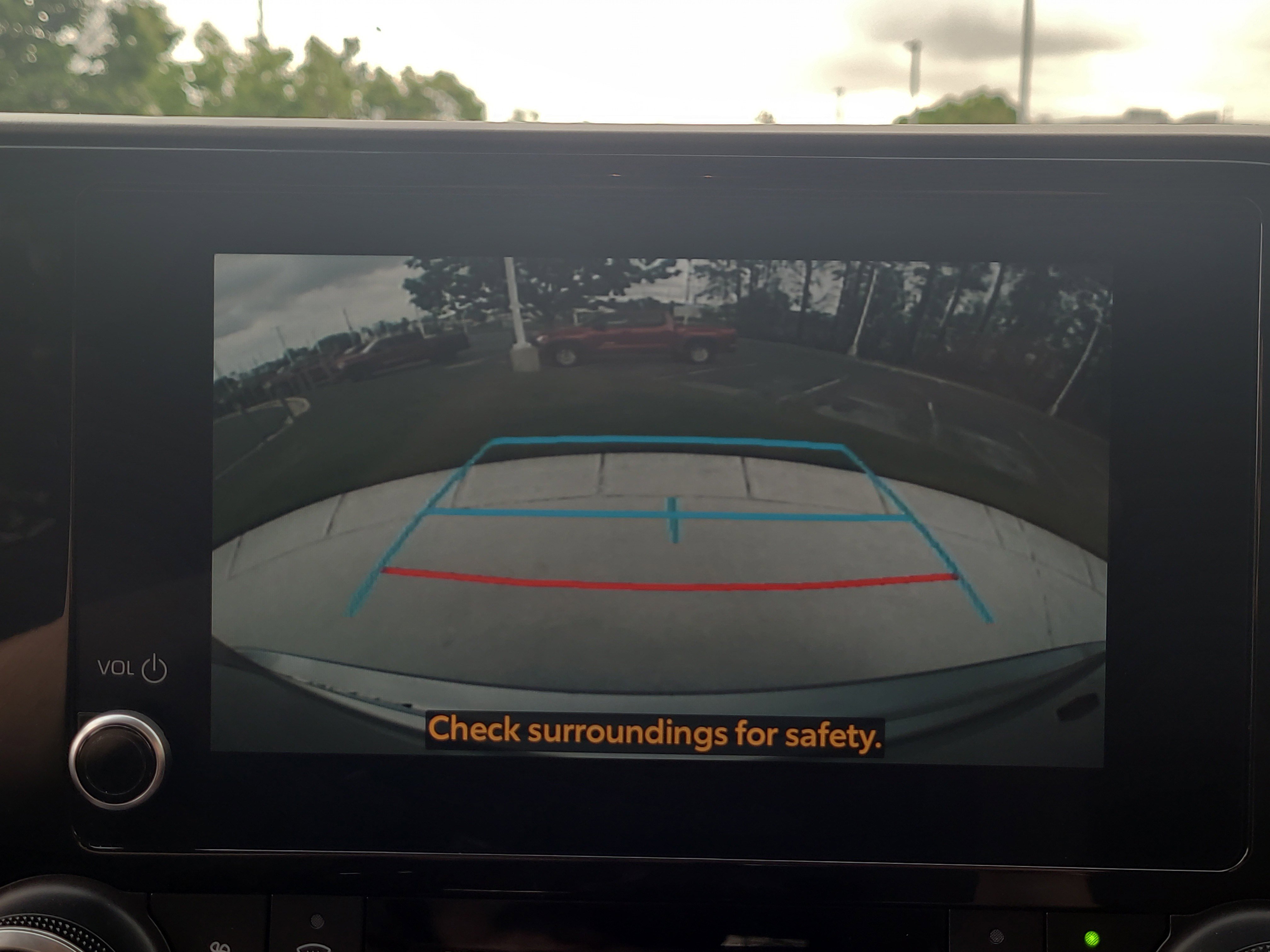 Used 2023 Toyota Highlander LE image 25