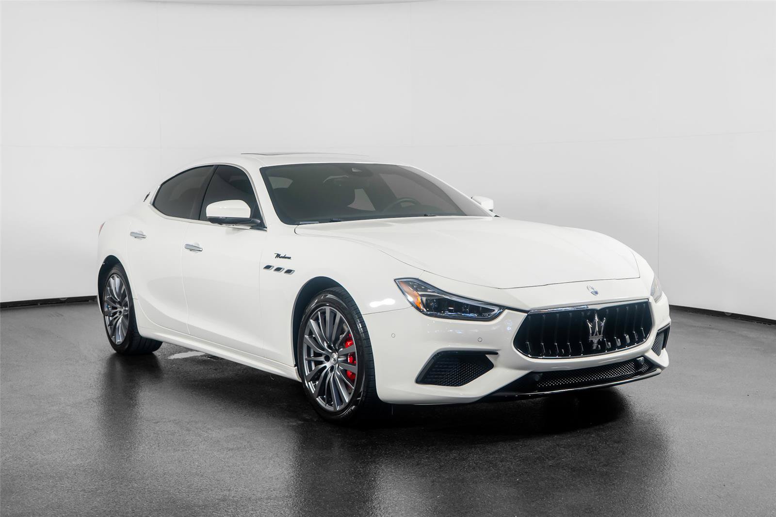 Used 2023 Maserati Ghibli Modena RWD image 4