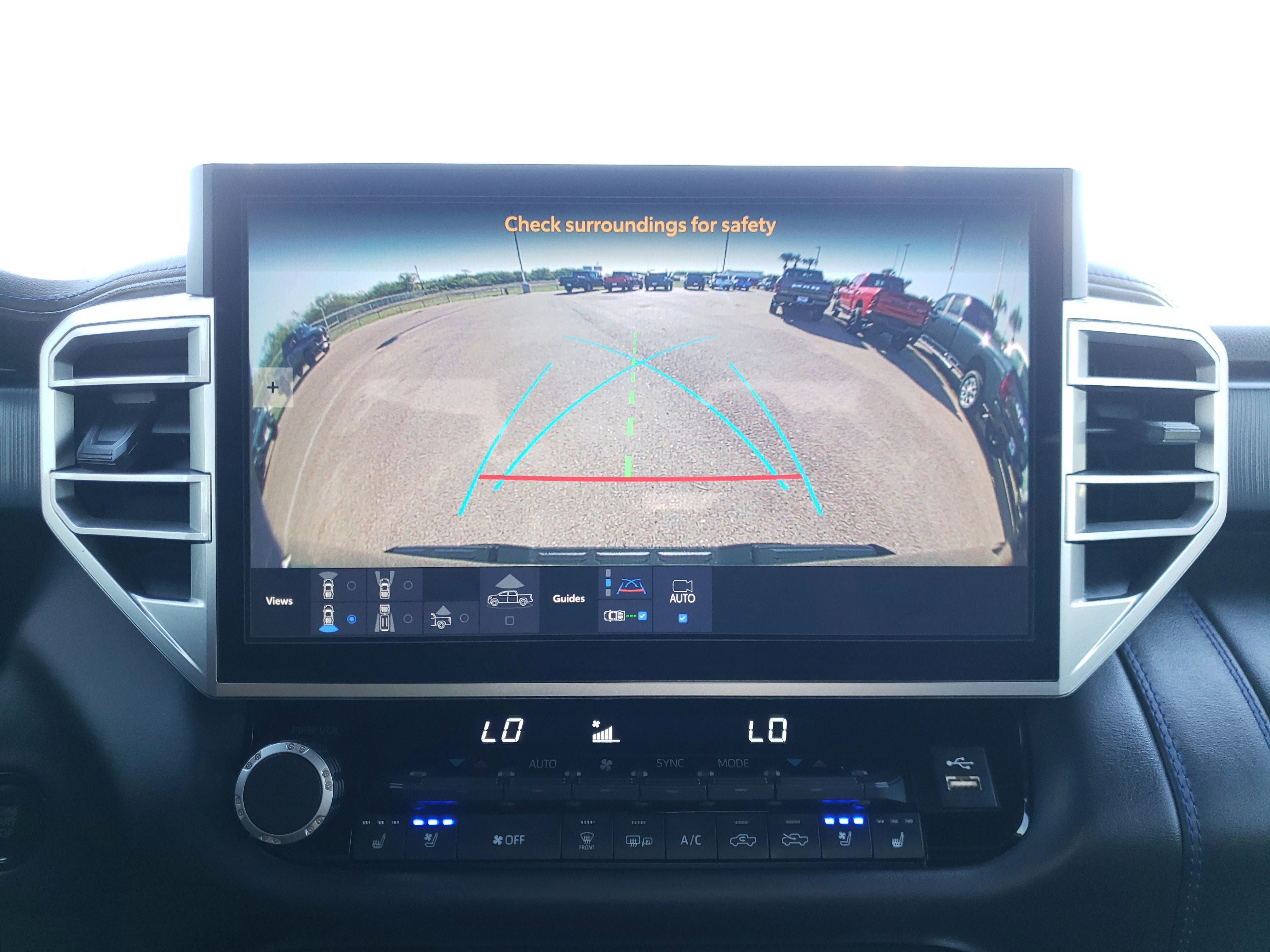 Used 2025 Toyota Tundra Platinum AWD/4WD image 34