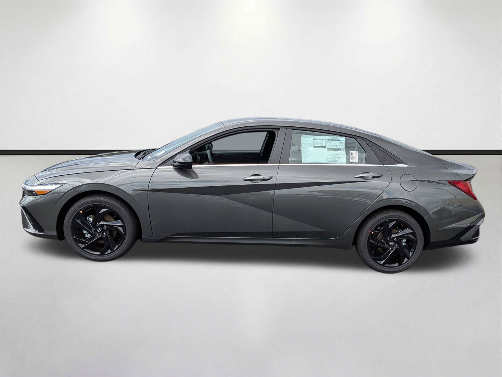 New 2026 Hyundai Elantra SEL Sport Premium FWD image 7