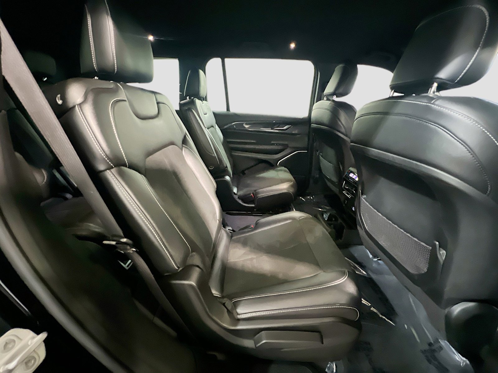 Used 2022 Jeep Grand Cherokee L Laredo RWD image 19
