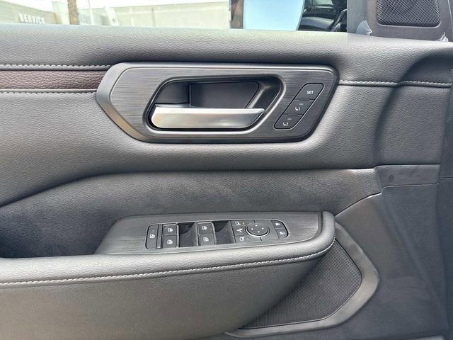 New 2026 Nissan Armada SL w/ Captain's Chari Seat Package image 12