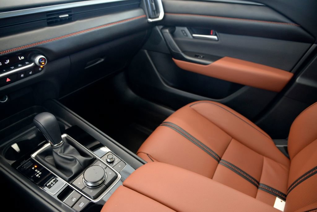 Used 2025 MAZDA CX-50 Meridian Edition w/ Weather Package image 26