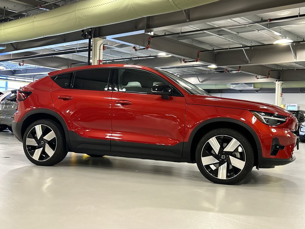 Certified 2023 Volvo C40 P8 Recharge Ultimate AWD/4WD video 1