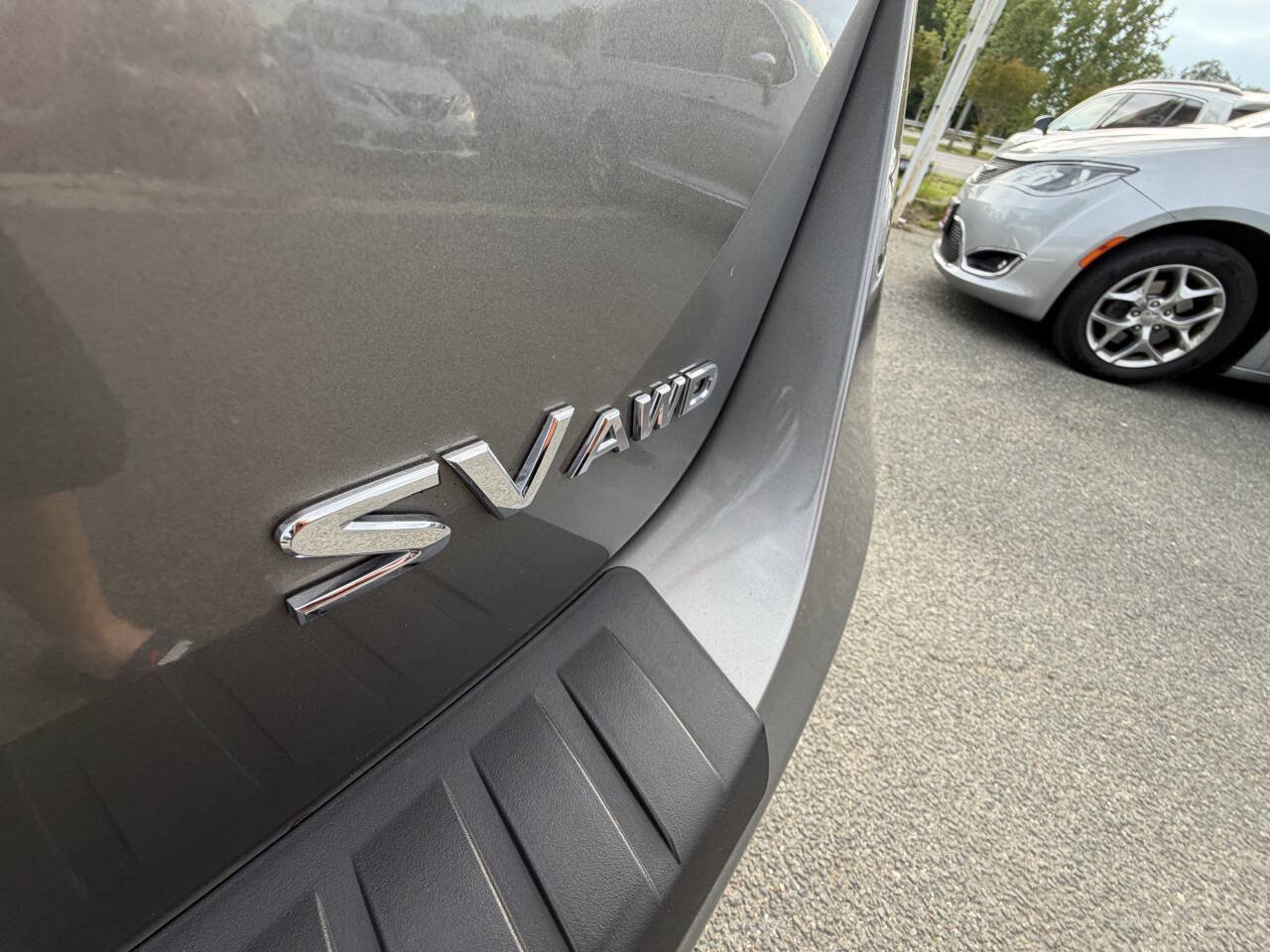 Used 2012 Nissan Rogue SV AWD/4WD image 29