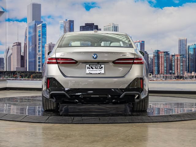 New 2027 BMW i5 xDrive40 w/ M Sport Package AWD/4WD image 11