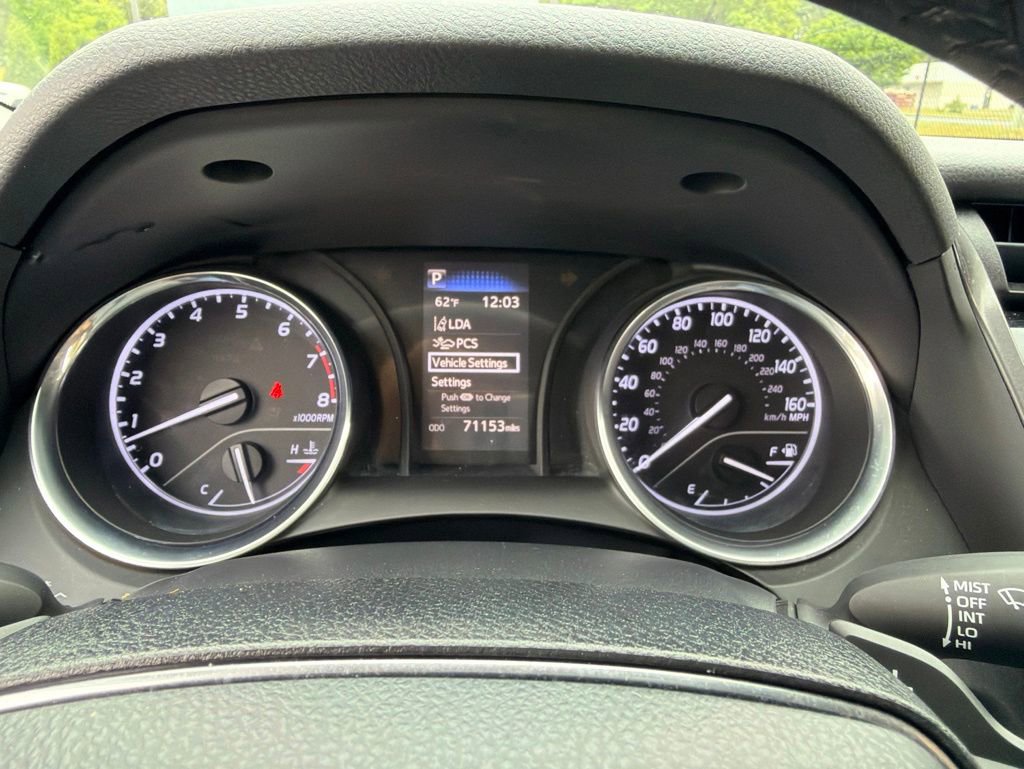 Used 2020 Toyota Camry SE FWD image 9
