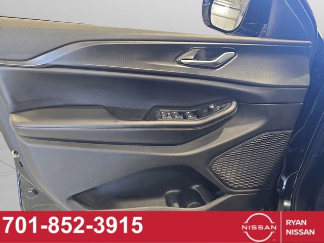 Used 2023 Jeep Grand Cherokee L Laredo image 34