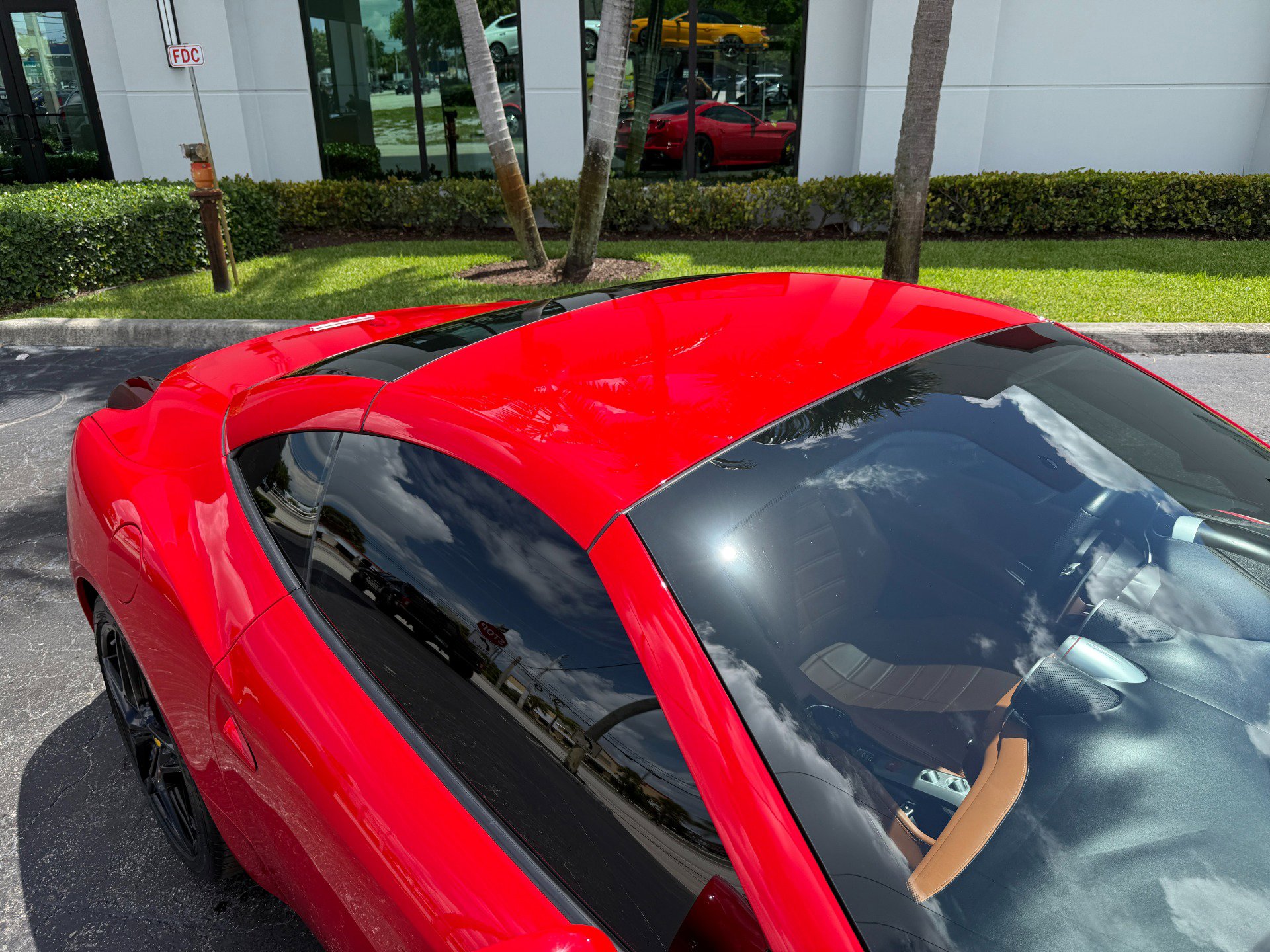 Used 2017 Ferrari California T RWD image 22