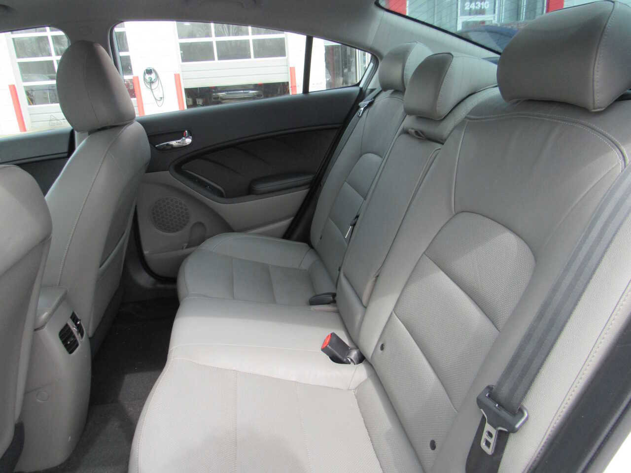 Used 2015 Kia Forte EX w/ Premium Package FWD image 18